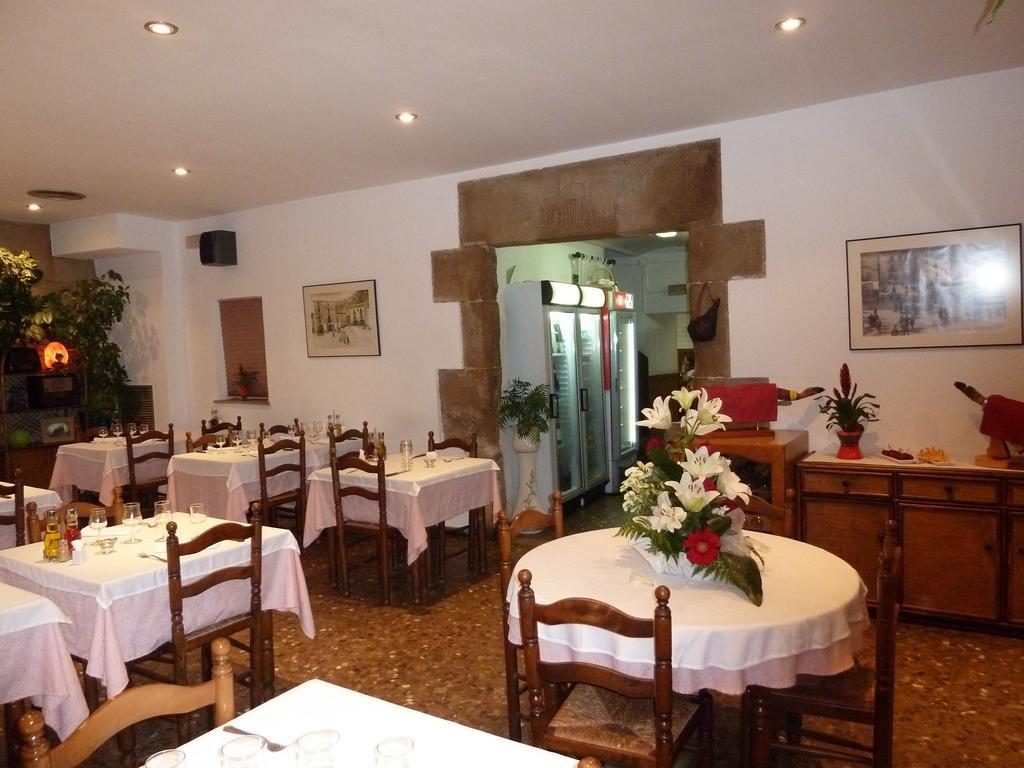 Restaurant Fonda Giralt Hotell Amer Eksteriør bilde